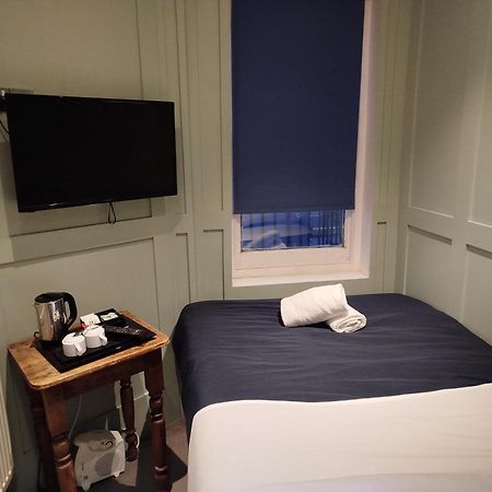 The Willows Brighton Екстер'єр фото