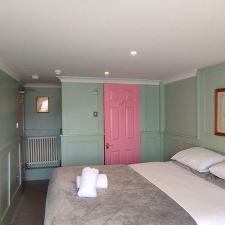The Willows Brighton Екстер'єр фото