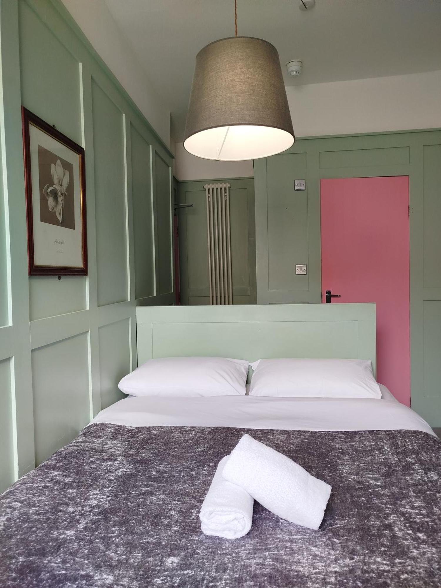 The Willows Brighton Екстер'єр фото