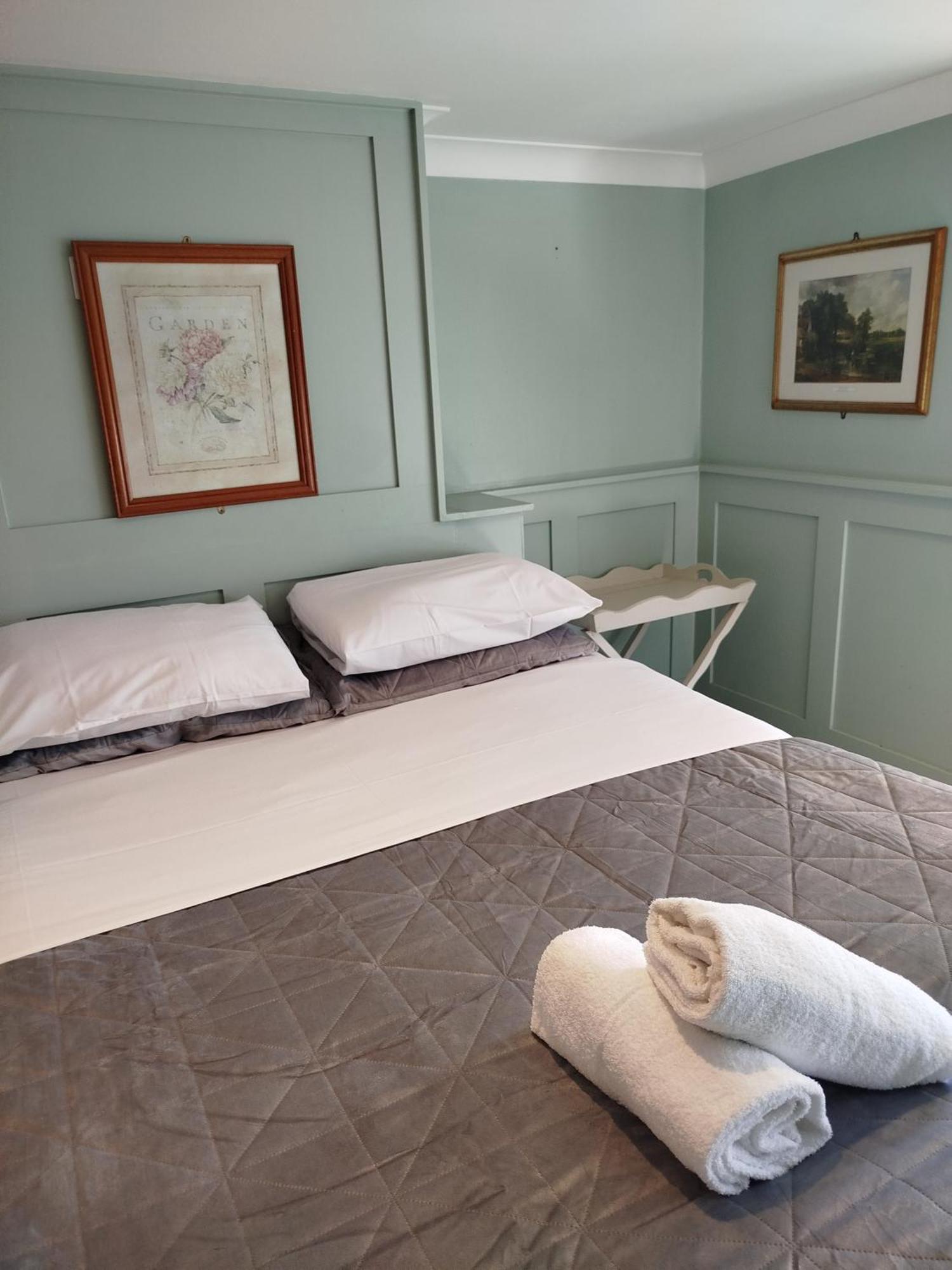 The Willows Brighton Екстер'єр фото