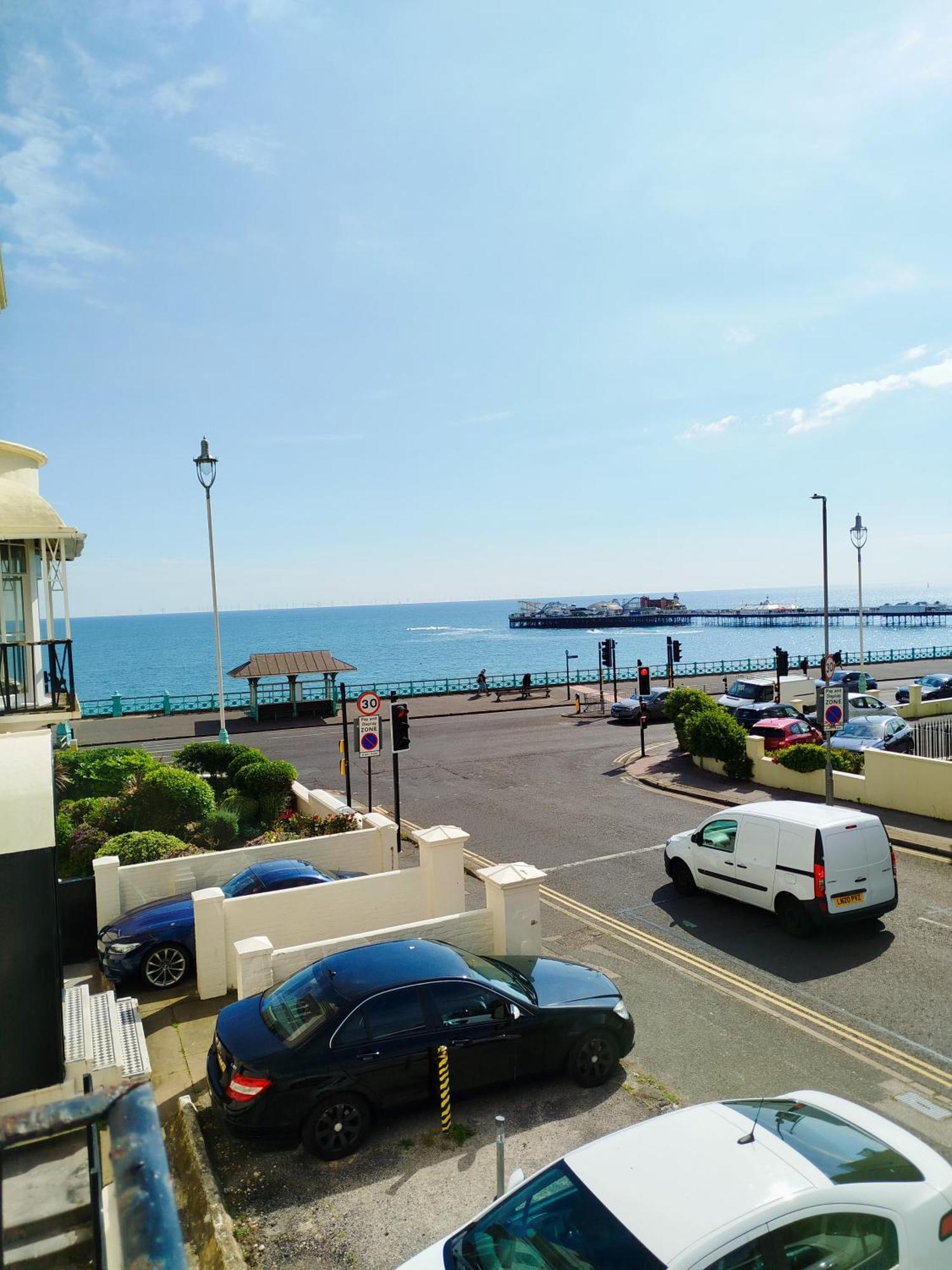 The Willows Brighton Екстер'єр фото